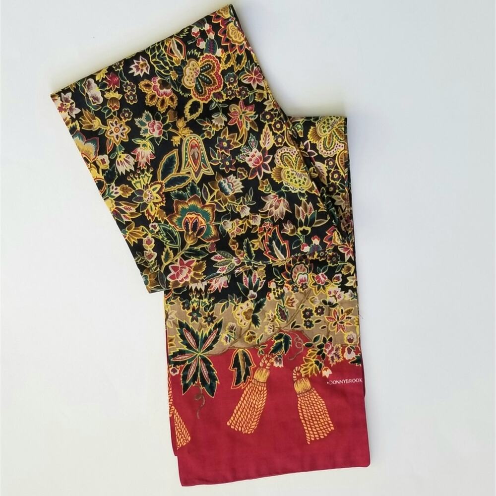 Donnybrook vintage scarf red with tassel print - Picture 2 of 4